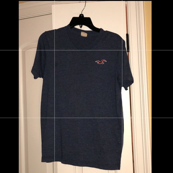 Hollister V-Neck Navy T-Shirt Medium - Picture 1 of 4